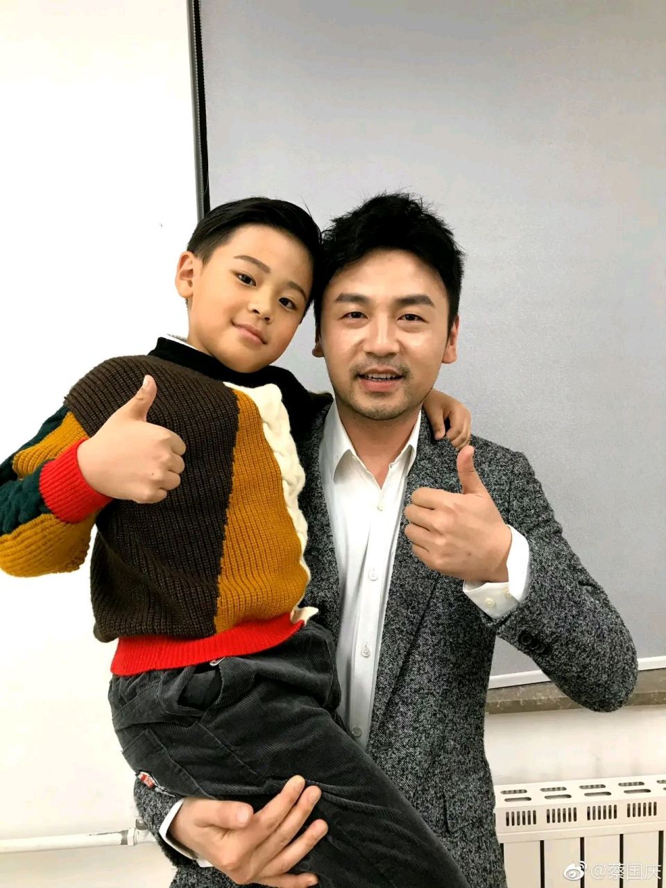 雷佳音越来越爷们了,就是不知道啥时候才有自己的儿子.加油!