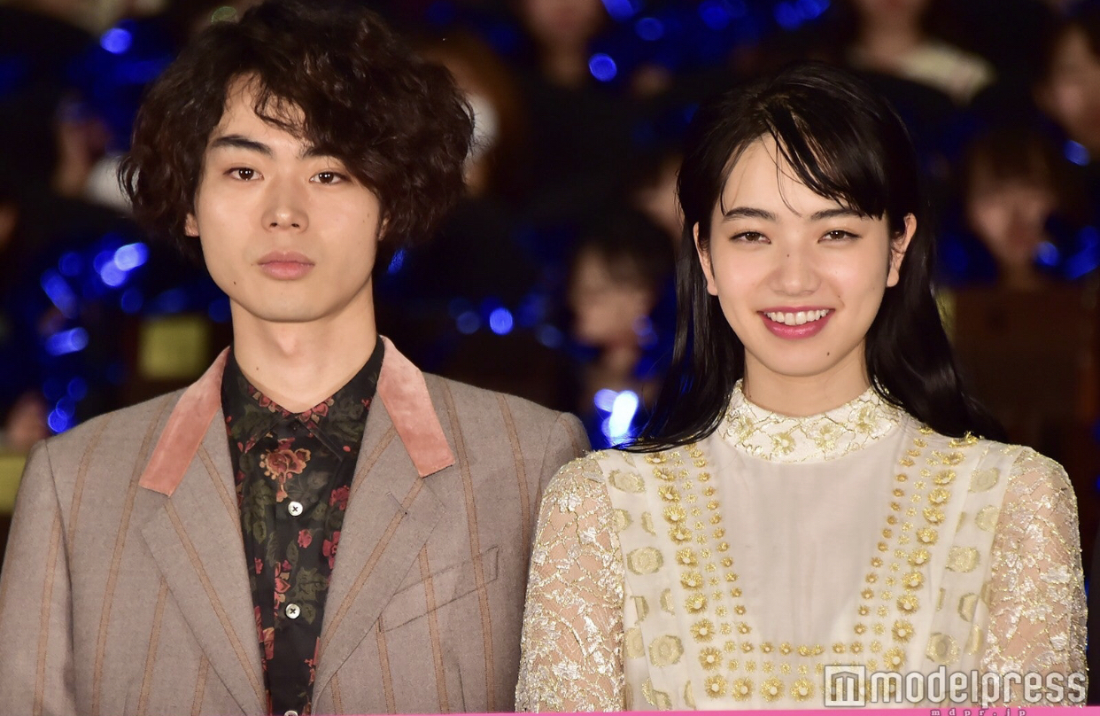 菅田将晖与小松菜奈官宣结婚!粉丝们称你们终于在一起了