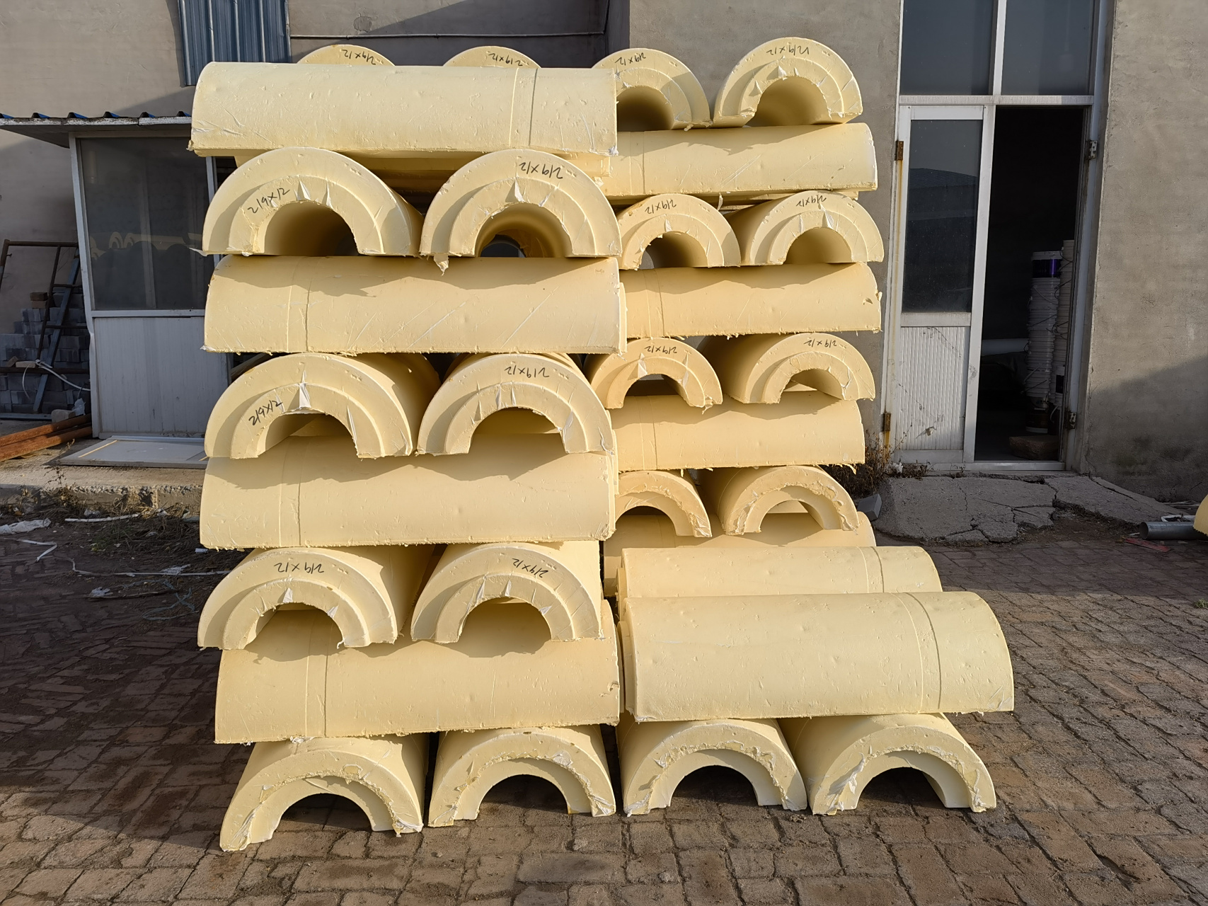 聚氨酯保冷管壳