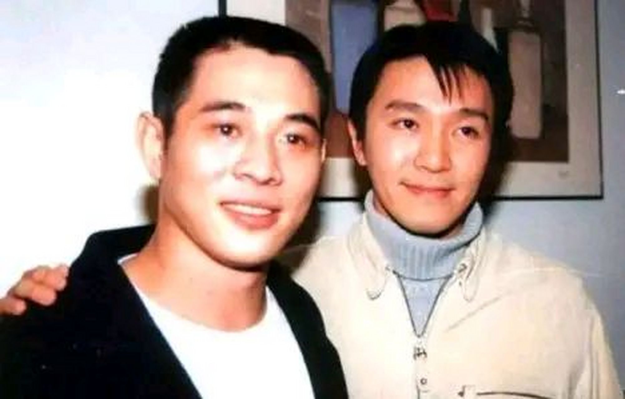 当年,香港"膝王"陈志明为了找明星拍戏赚钱,竟然想打李连杰的头,还用