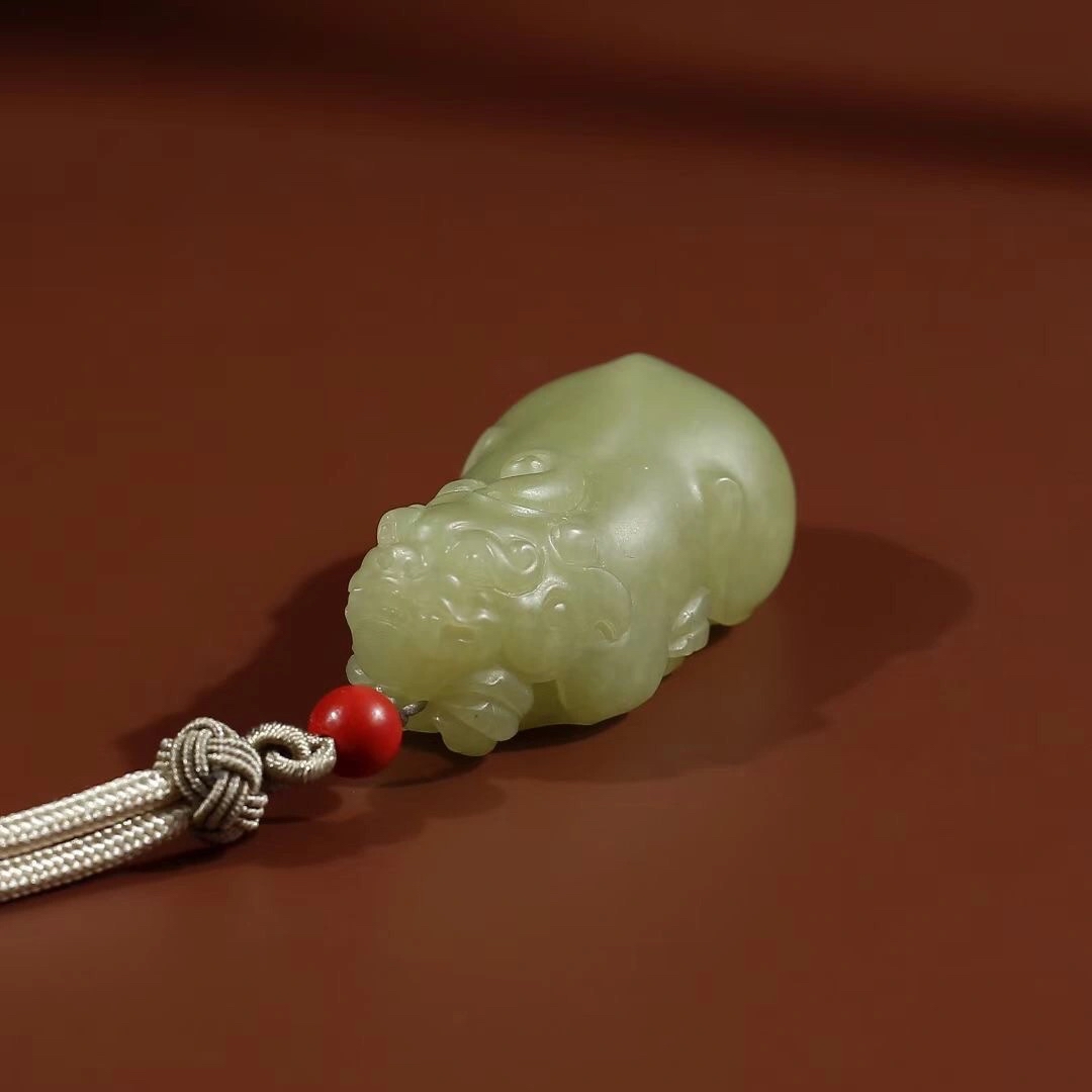 玉貔貅吊坠