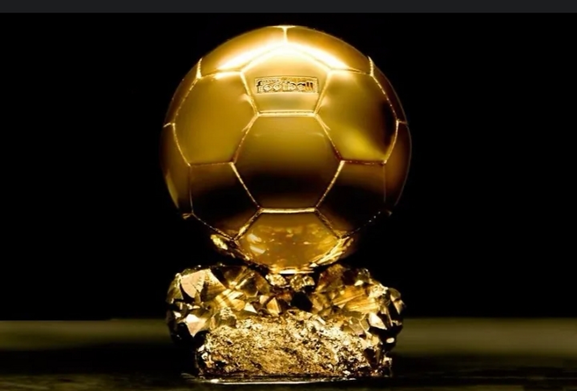 梅老八正式荣登宝座,看梅黑如何拉低梅西:      1,当梅西夺得与第五座