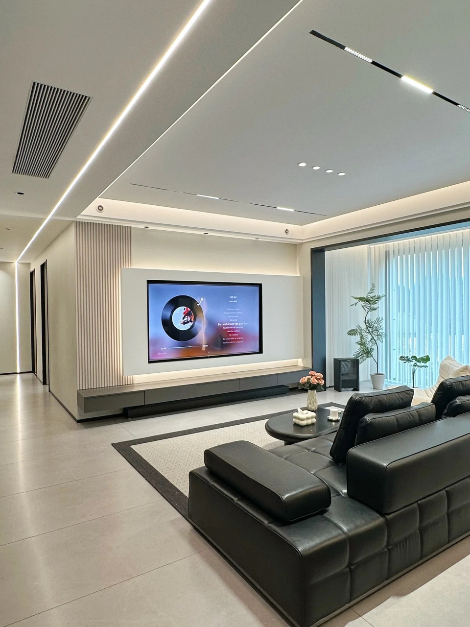 9999极简大横厅 | 无主灯设计这样做高级又耐看 新家已经入住一年