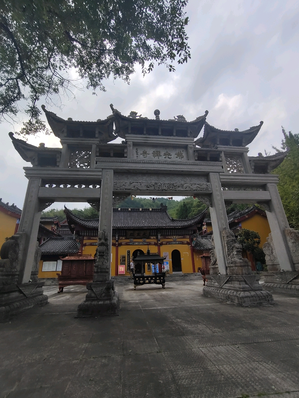 天柱山下佛光禅寺