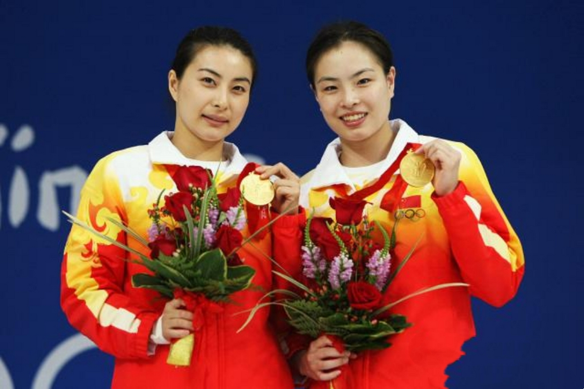 她的好闺蜜吴敏霞做伴娘,事后,郭晶晶悄悄对吴敏霞说:"要不你嫁给我