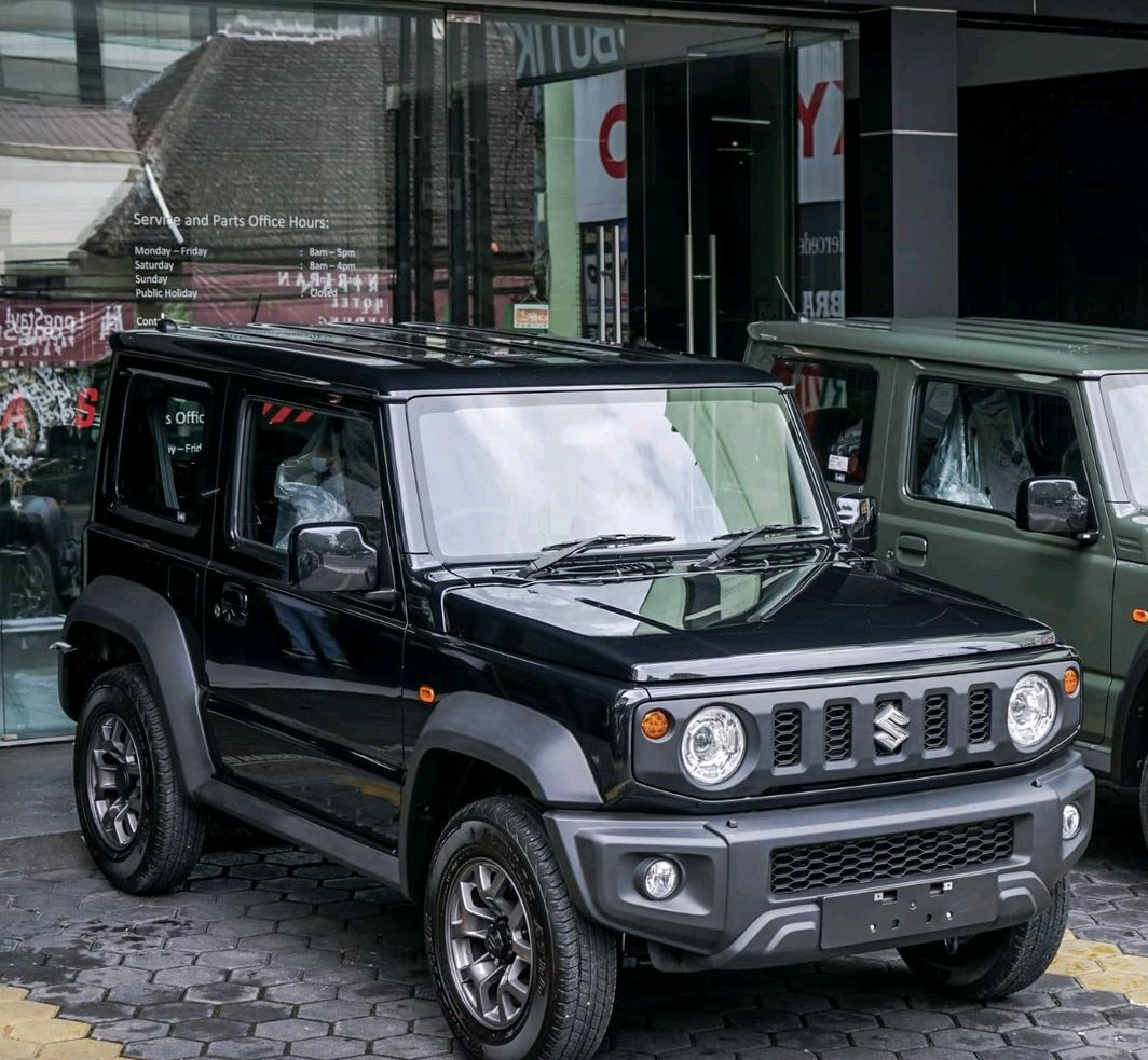 "黑武士"吉姆尼实车曝光,威猛又霸气,海外预售13万,可选6mt