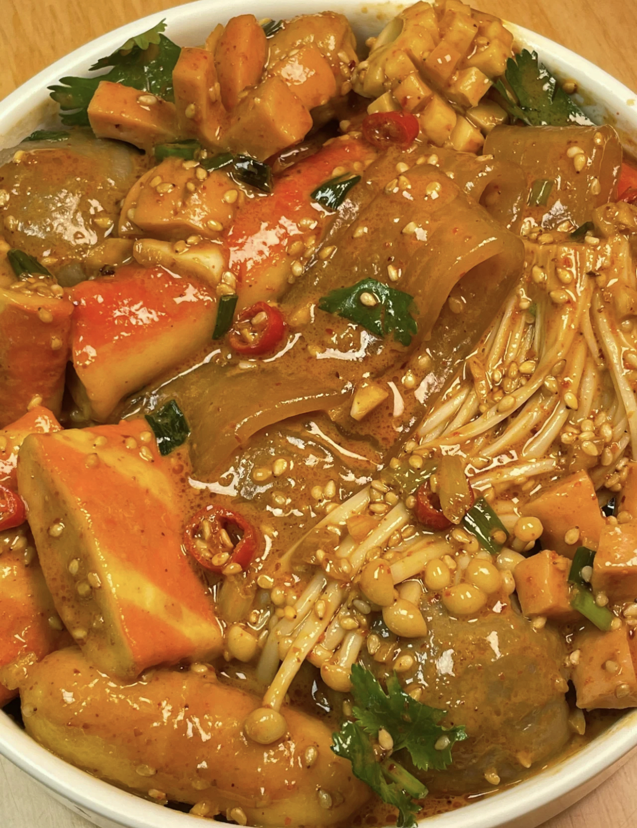 这黏黏糊糊的麻辣拌谁能不爱呢?轻松干掉一大碗!味道嘎嘎好!