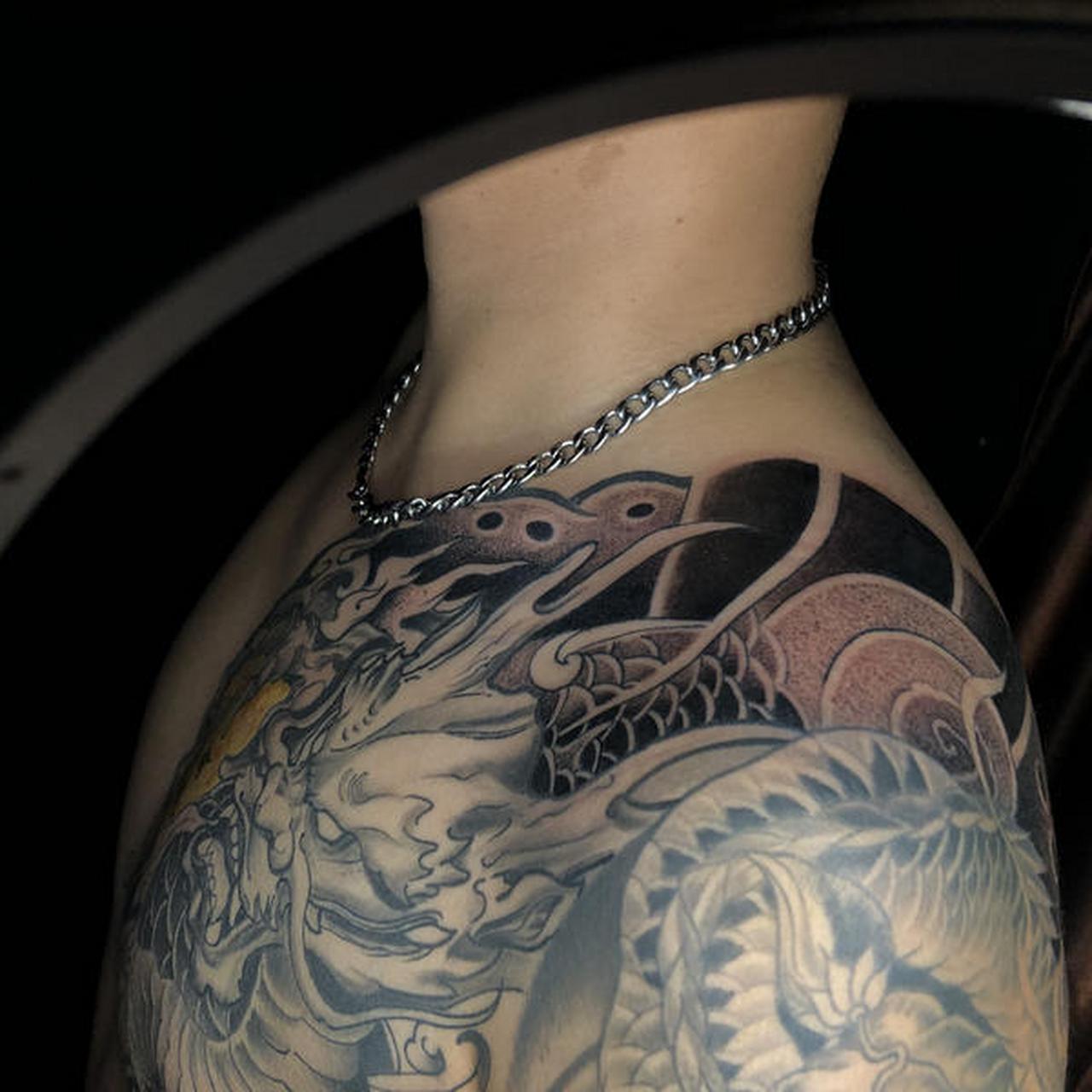 朋友们都嘲笑刘医生胆子小,说现在纹身的也不一定就是坏人.