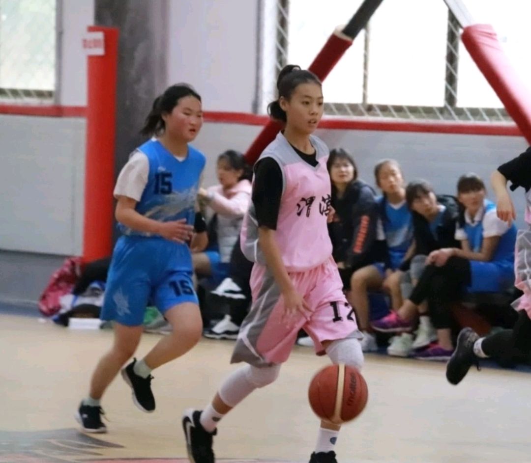 宝鸡新建路中学女篮勇夺桂冠,有的不仅球技过人,学习稳居第一名