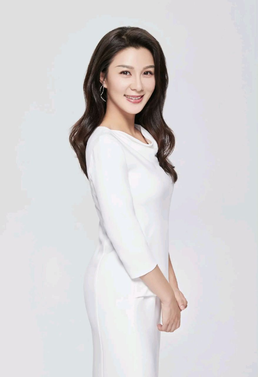 广东电视台广东卫视美女主持人刘芯怡