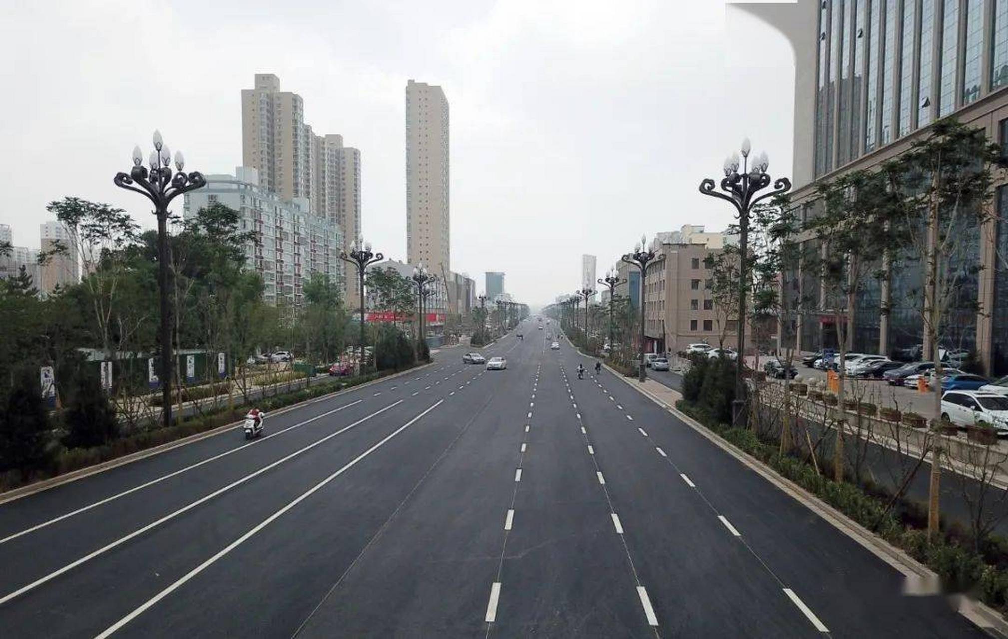 有意思博士# 万人空巷这个成语,很多人都在用.