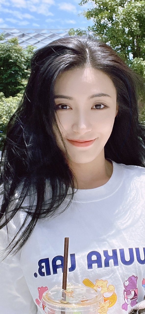 snh48组合成员戴萌