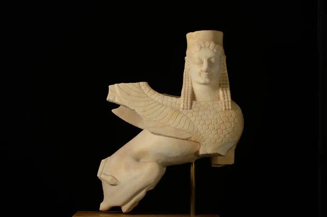 西方的雕塑,为什么都是裸体的?难道是中西方的审美有差异?