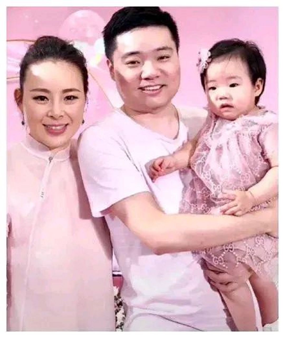 丁俊晖的老婆张元元图片