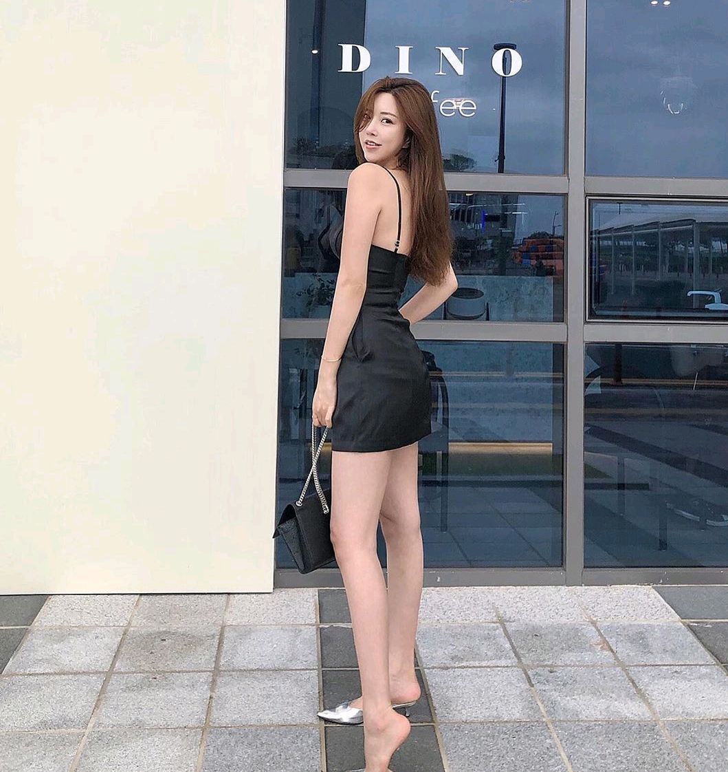 韩国主播米娜,大长腿近乎完美