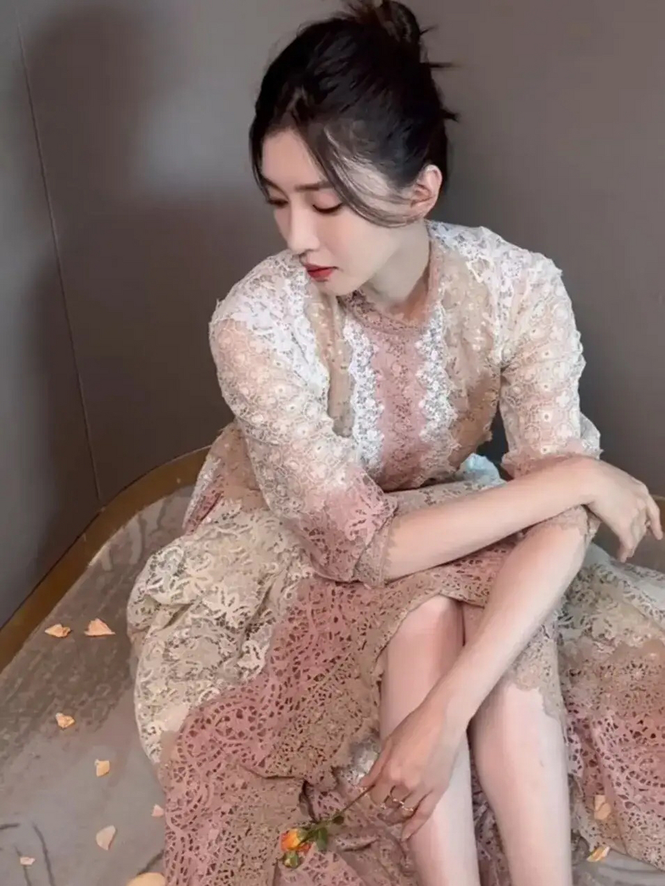 江疏影好美[比心]她真的好看.身材皮肤样貌气质都很棒.