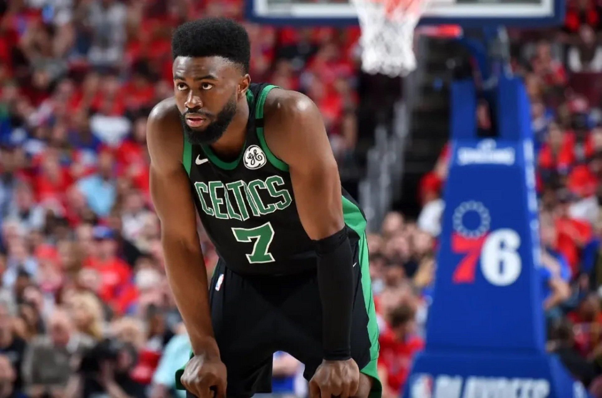 布朗续约引塔图姆不满!