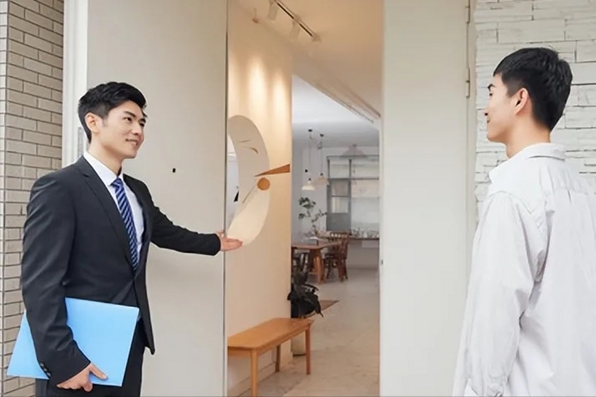 上海浦东,周先生花千万购房,房款终于付清之后,周先生便前去家中装修