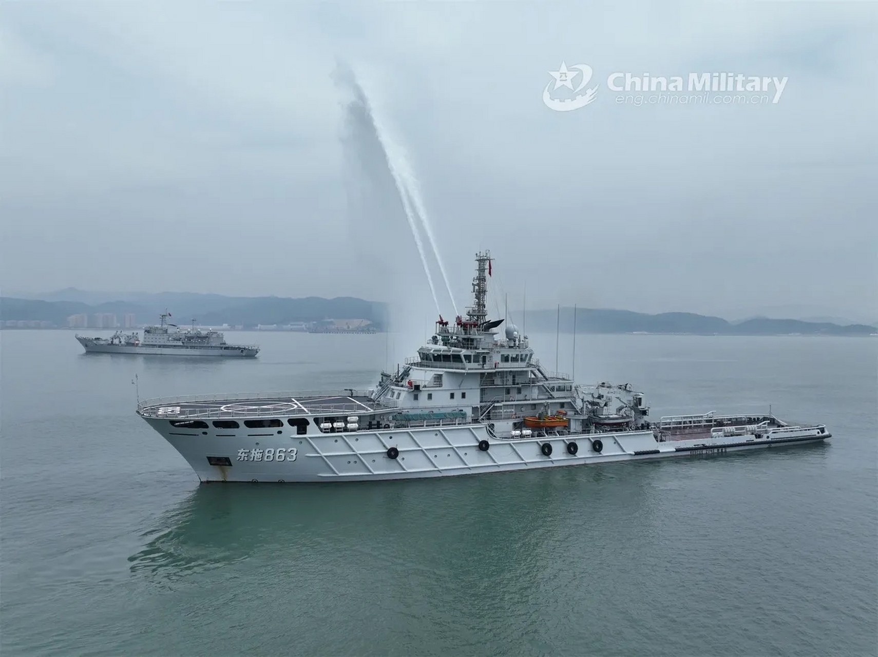 中国9899海军东拖863船 14000kw远海救援拖船 该型满载排水量6000