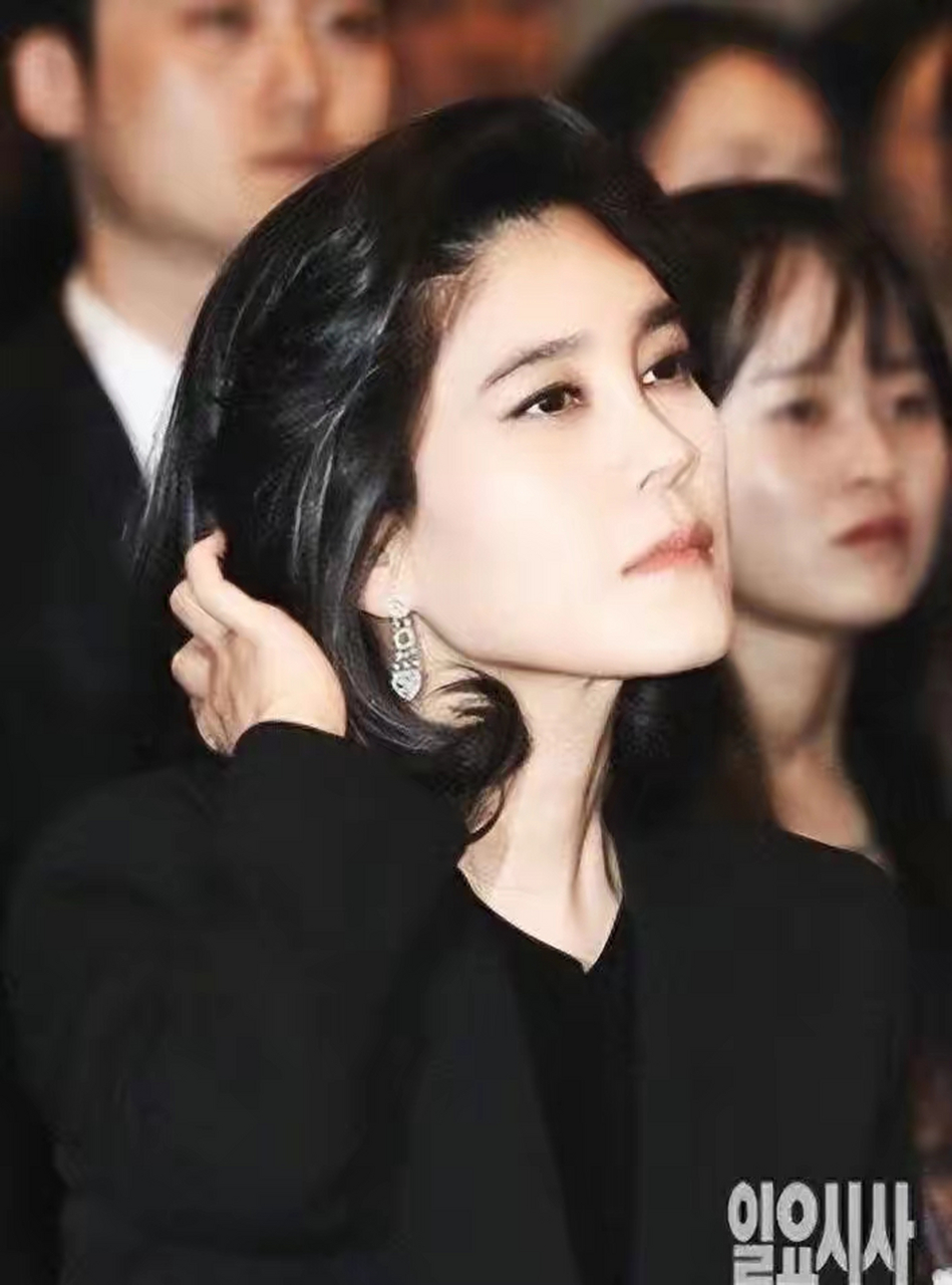 三星长公主离婚后看起来更年轻了!网友:单身富婆生活太幸福了