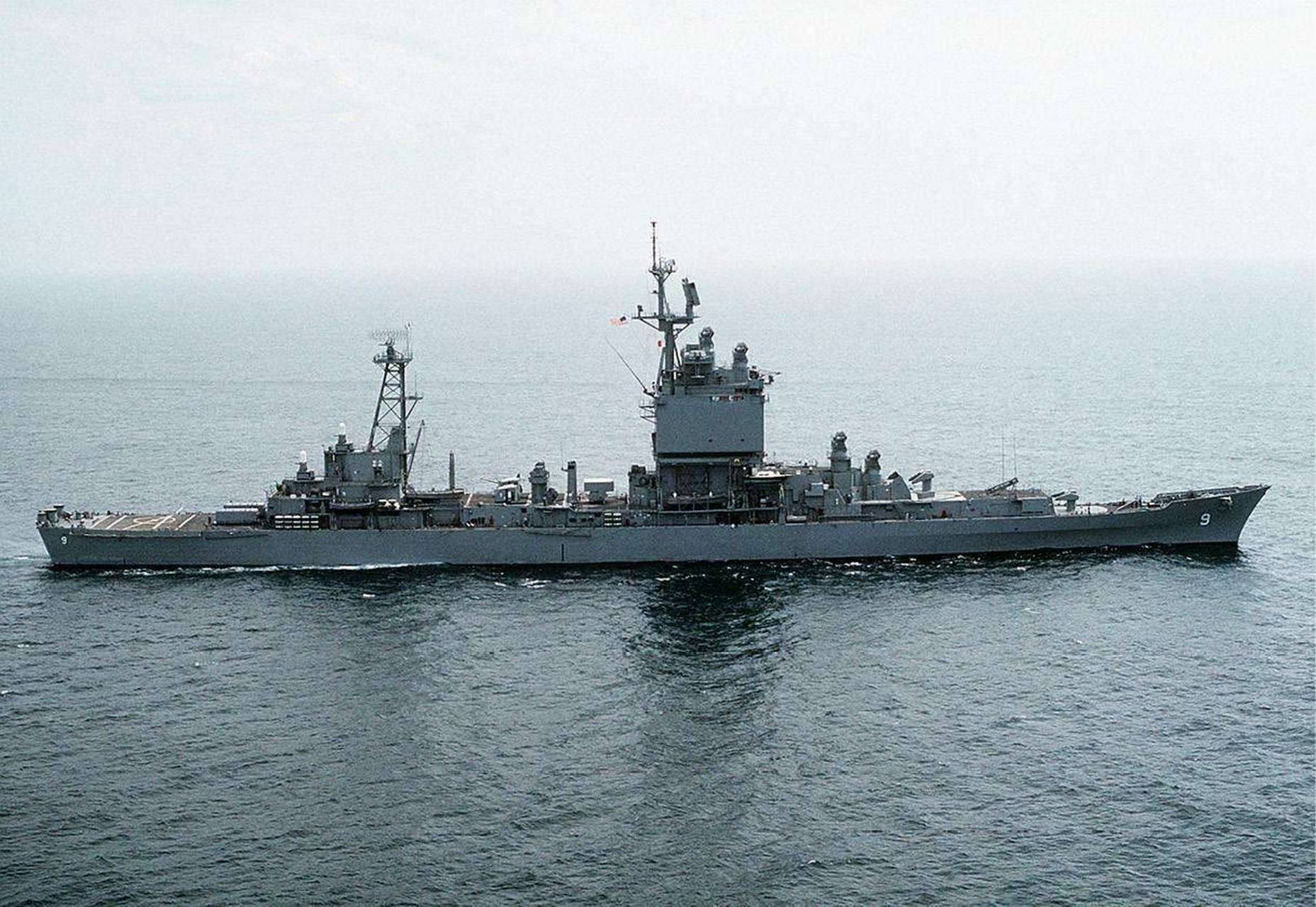 长滩号巡洋舰是美国于20世纪50年代后期建造的核动力巡洋舰,也是