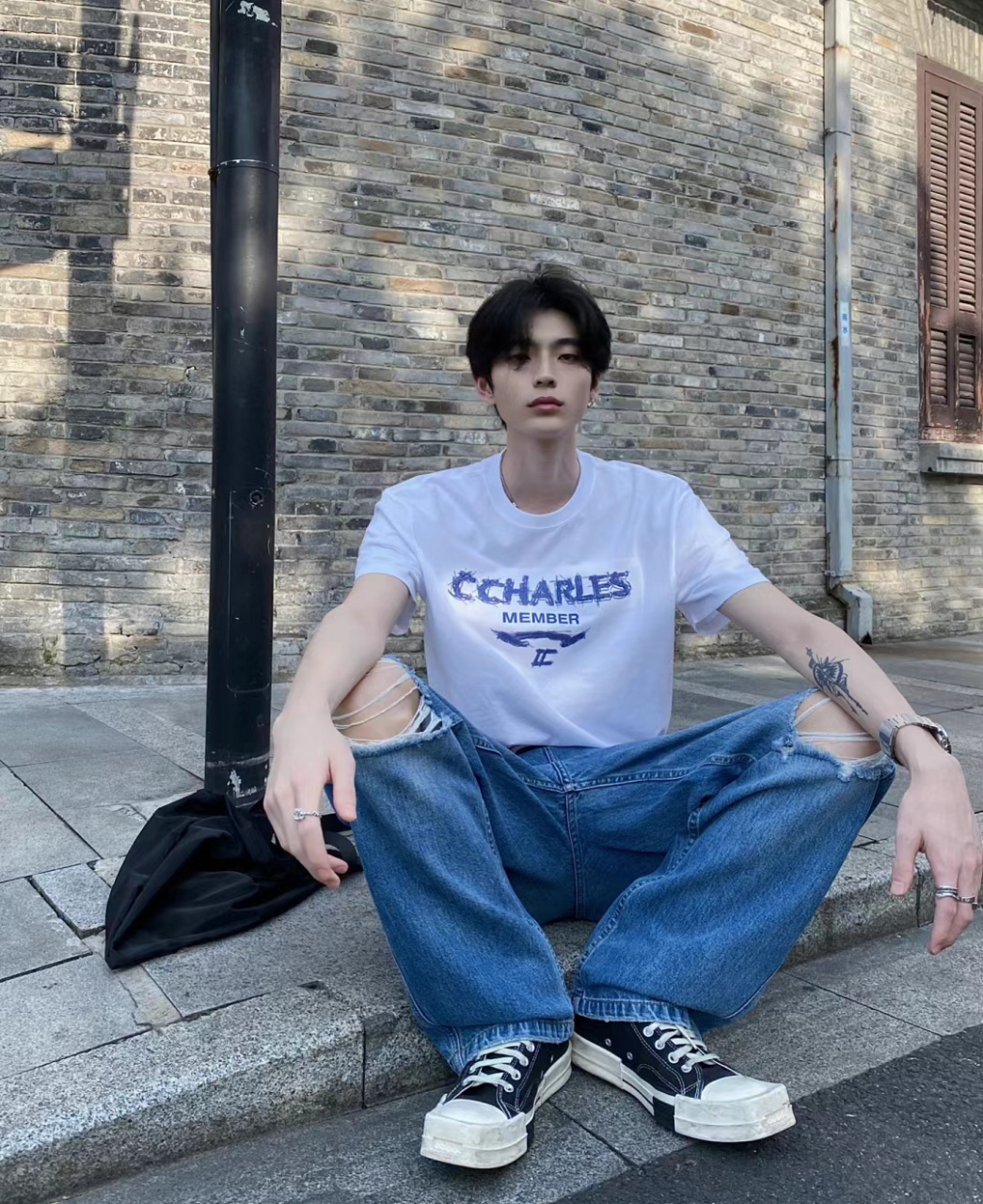 长腿牛仔裤帅哥,慵懒感氛围#穿搭