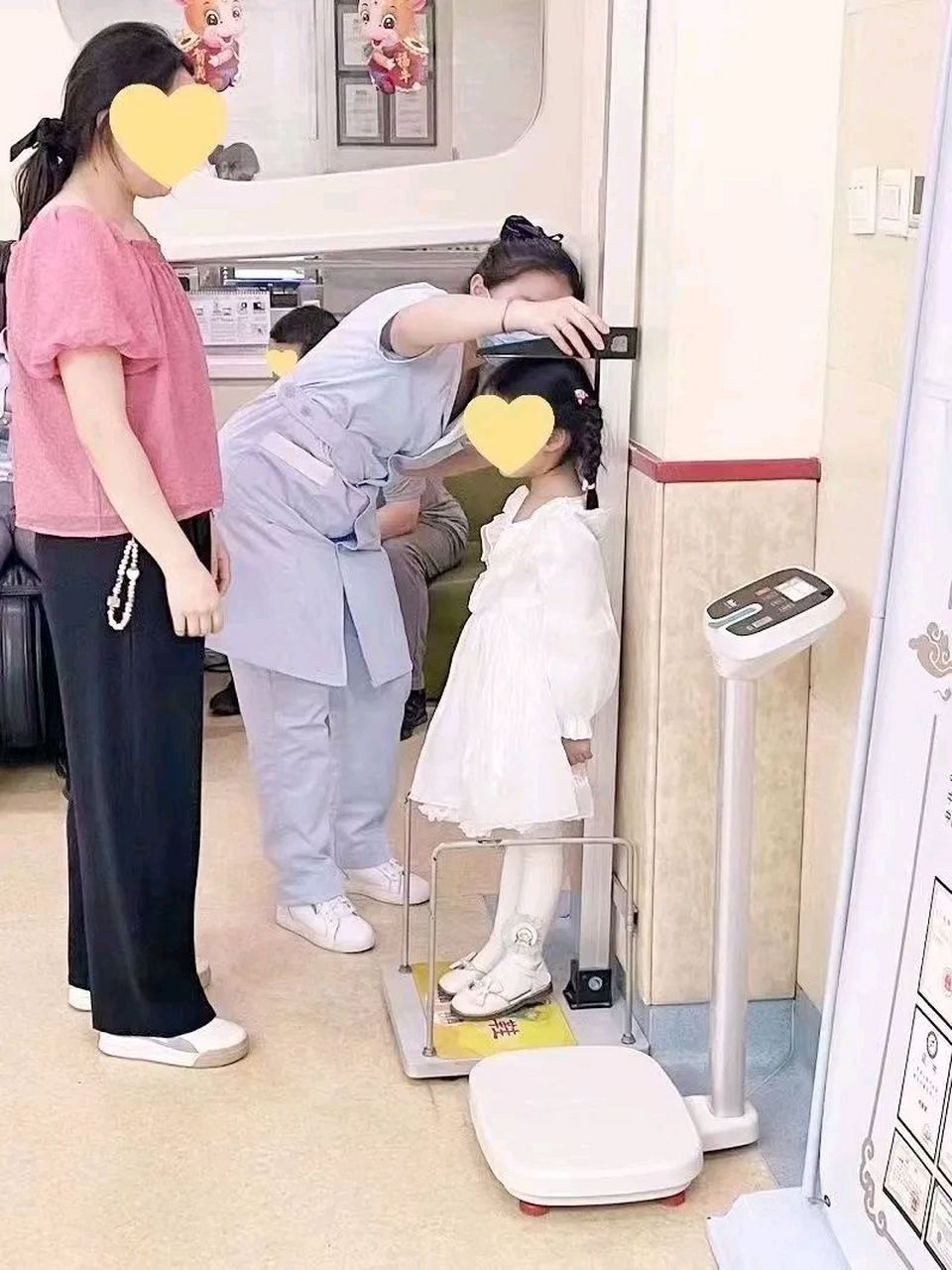 7岁女孩胸部早发育,这样做骨龄抑制了,6个月追高6公分.