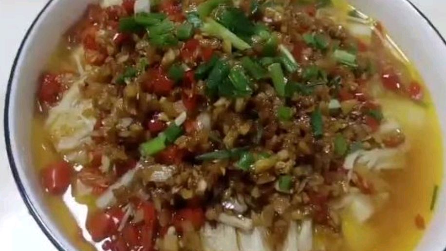 剁辣椒大白菜蒸金针菇 一道特别简单又好吃的下饭菜