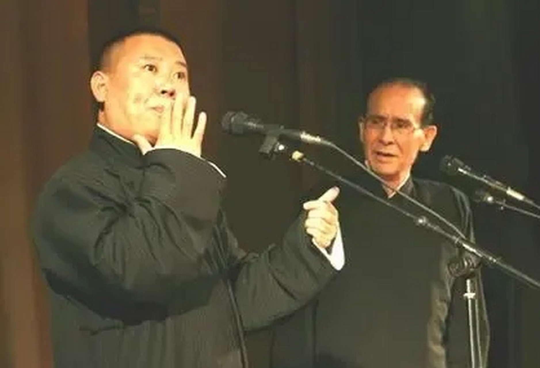 当年,郭德纲成名后,有记者问张文顺:"您辅佐郭德纲成就了德云社,郭