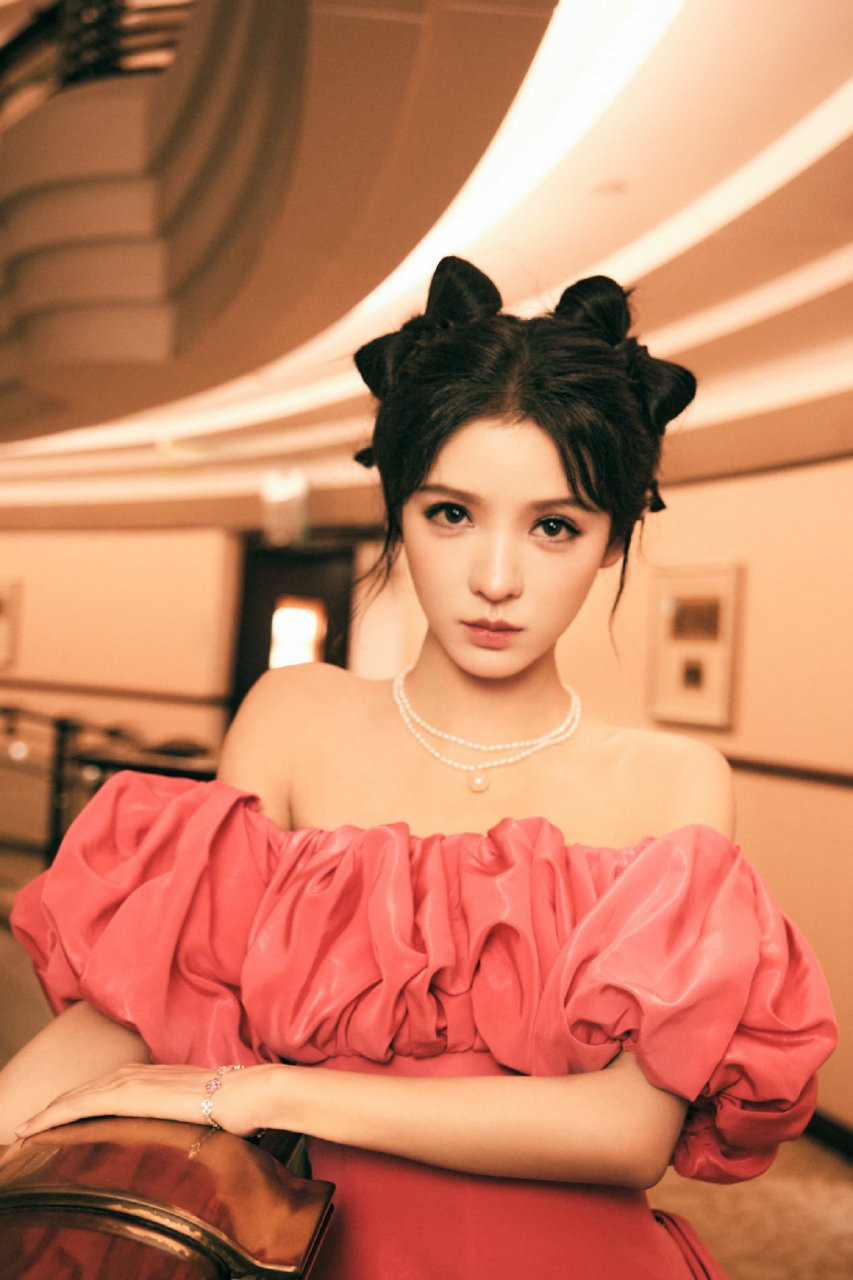 张予曦高清壁纸头像(五十三)[期待]