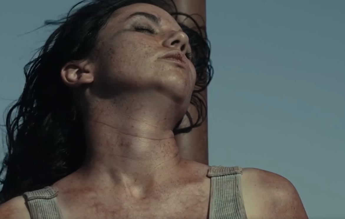 全美票房冠军的惊悚电影《坠落》,让恐高者身临其境!