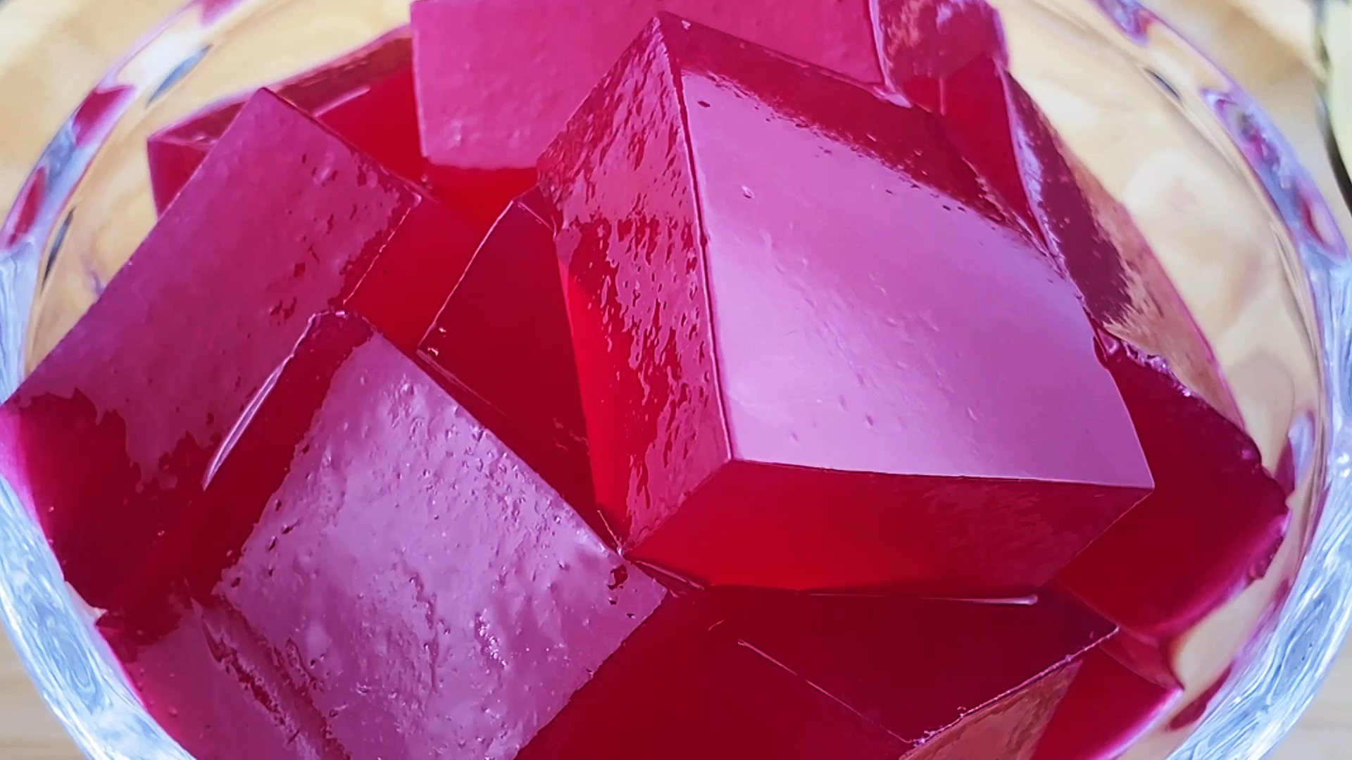 别再出去给孩子买果冻了,随便拿个水果能做一堆!