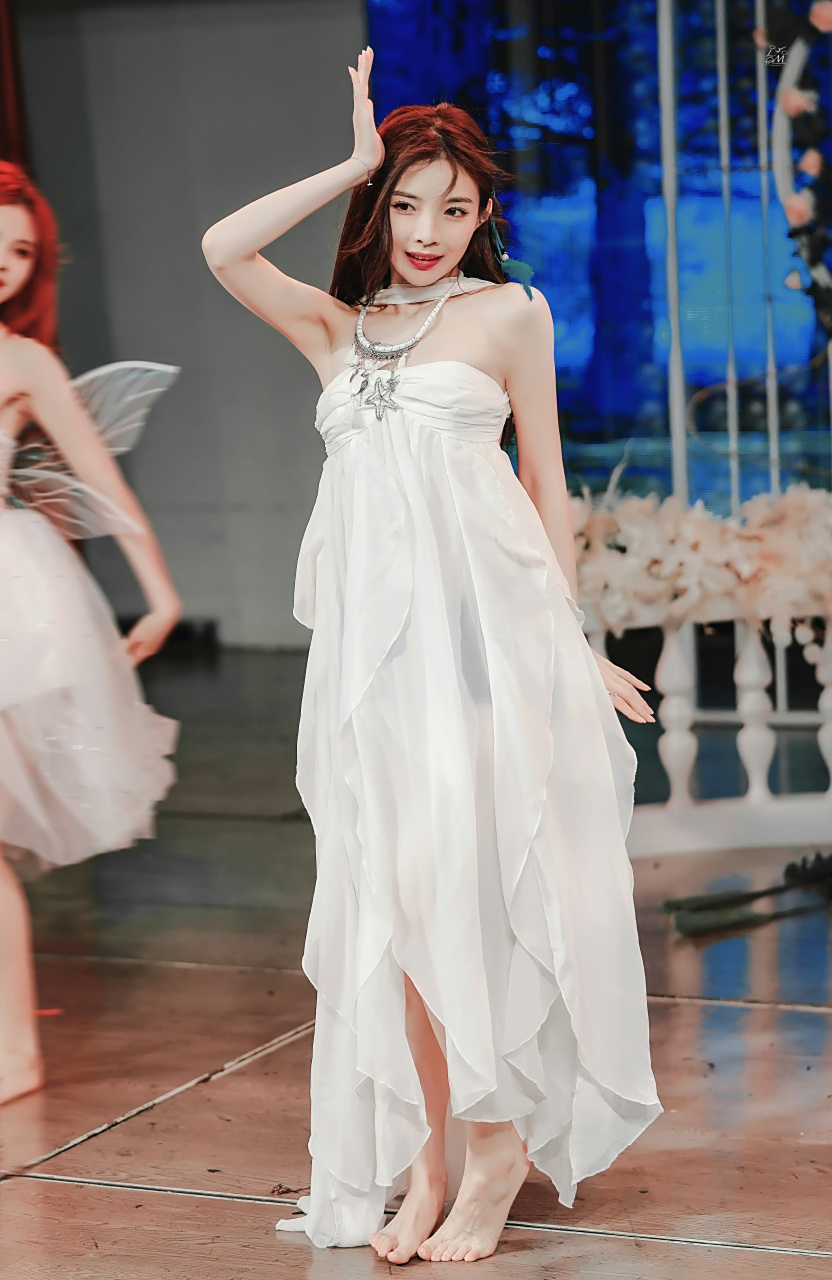 2014年,许杨玉琢成为snh48三期生,同年以公演《青春派对》正式出道