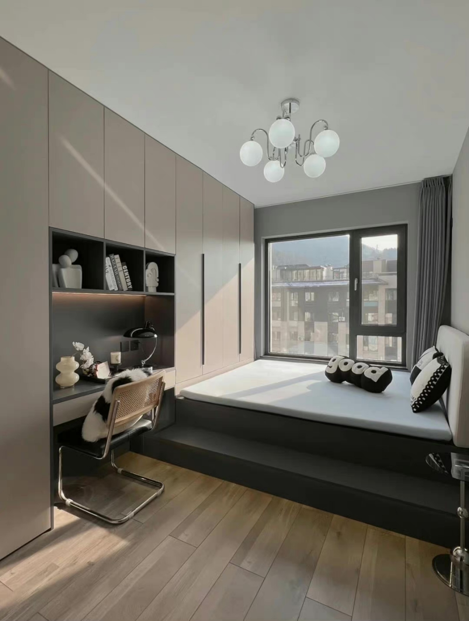 现代风榻榻米小卧室装修,实用又耐看