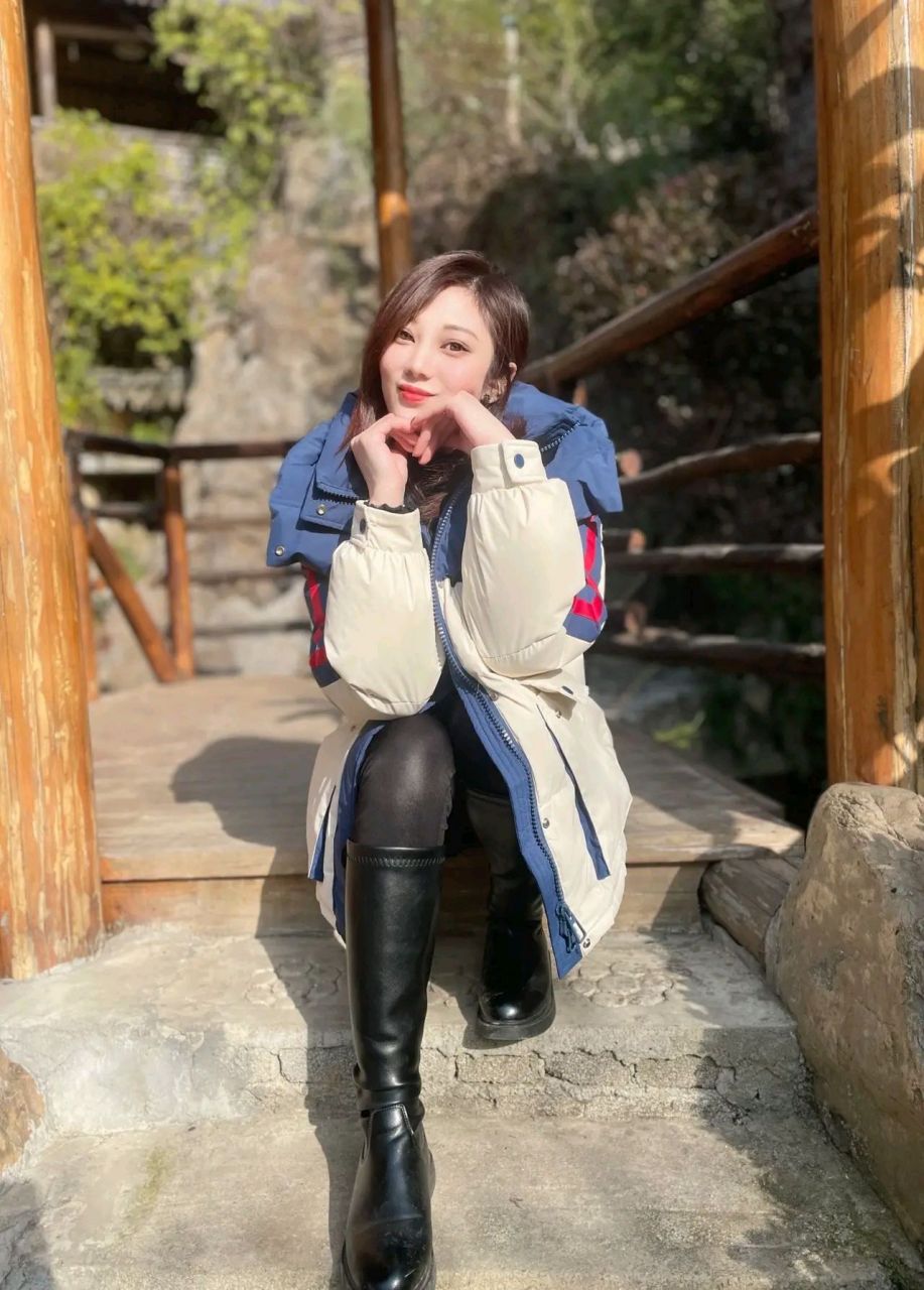 点评快手网红奇葩纹身前五名:顾茜茜蝉联榜首.