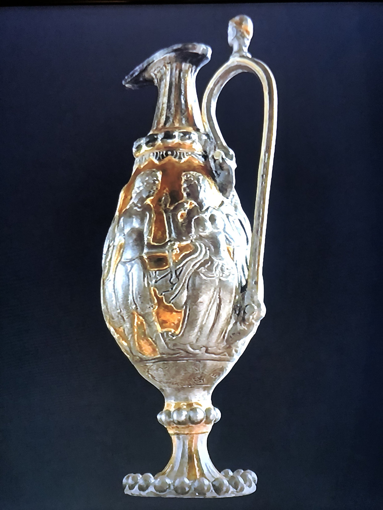 宁夏国宝级文物—波斯鎏金银壶