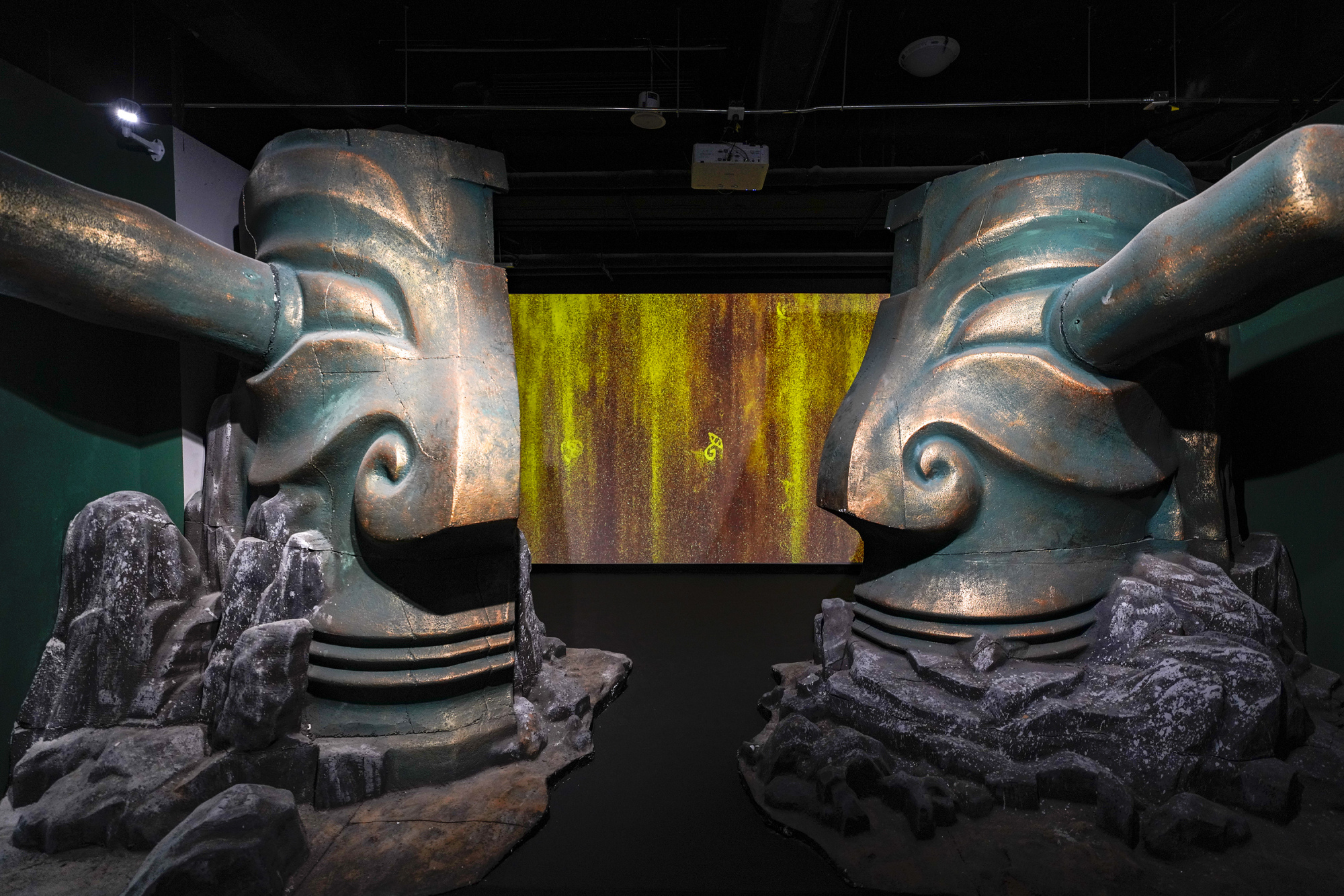 漫游东城|入古蜀,赏国宝,享光影,眺京城……就在隆福寺!