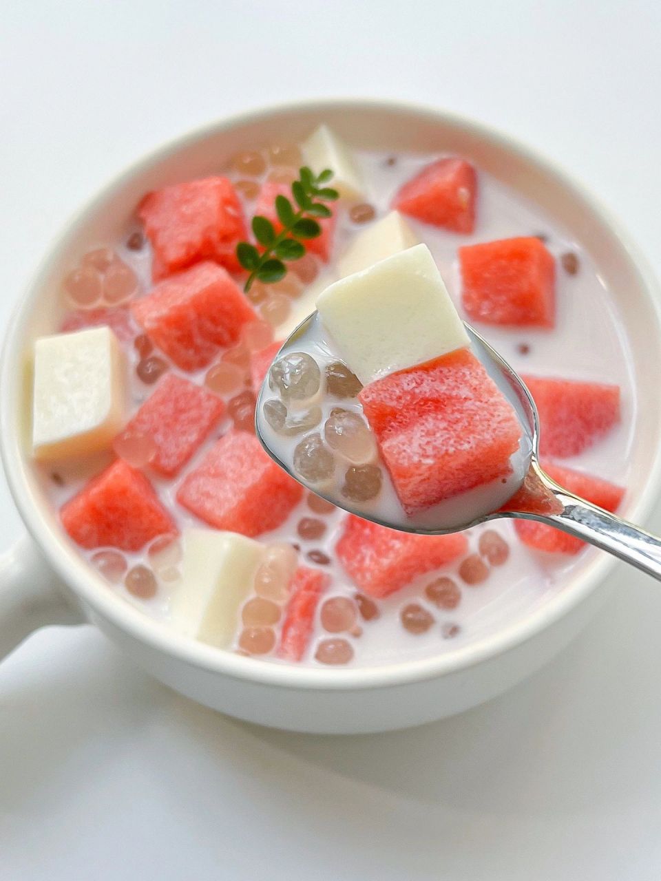 夏天不能错过这个西瓜奶冻西米露!