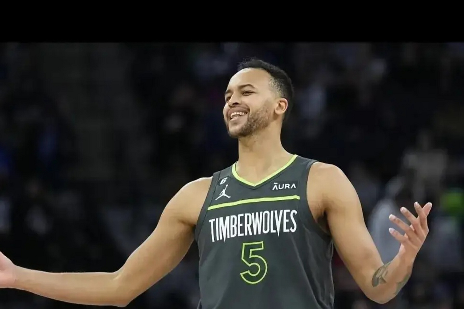 nba# 近日李凯尔拒绝森林狼2年2000万续约合同,坚持索要一份4年8000