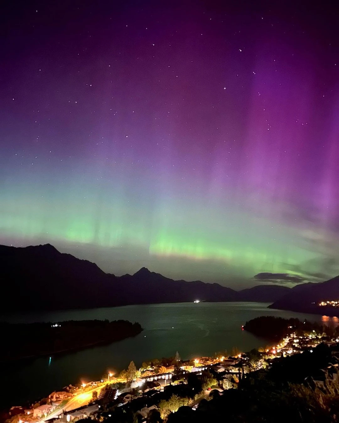 绝美!极光降临,新西兰南岛夜空绚烂斑斓