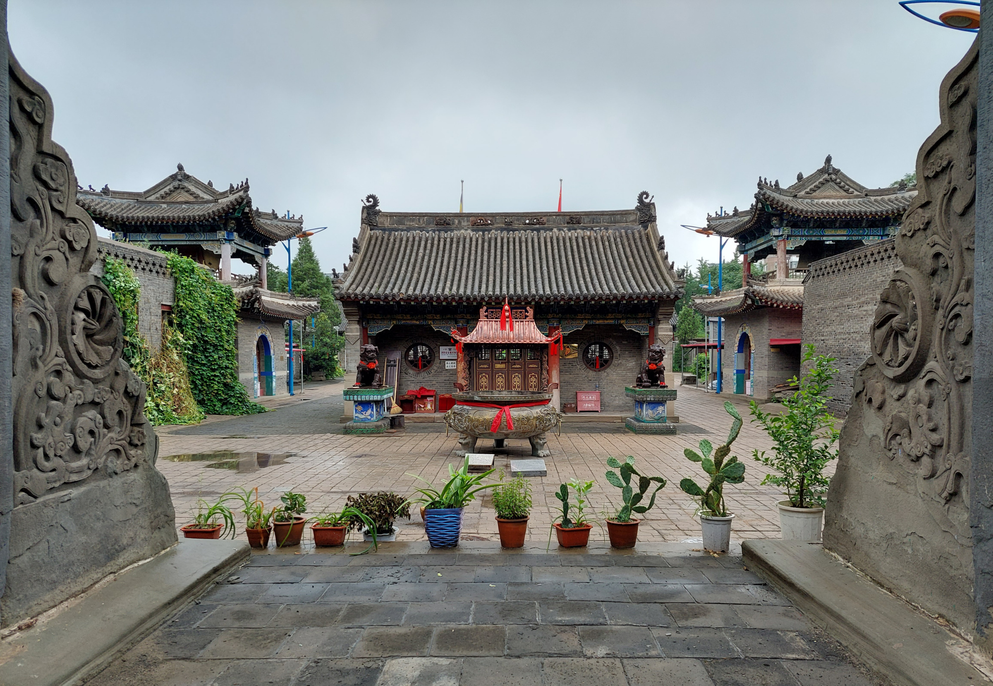 辽宁这座关帝庙已有260多年历史,规模不大,历史遗迹却非常多