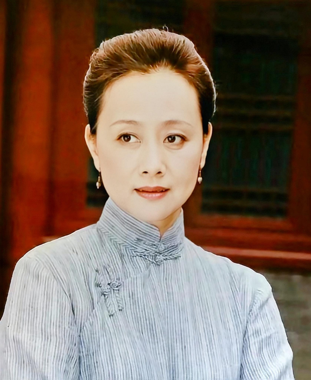 八一电影制片厂演员黄梅莹 很早离开上海,但直到1990年《渴望》人们