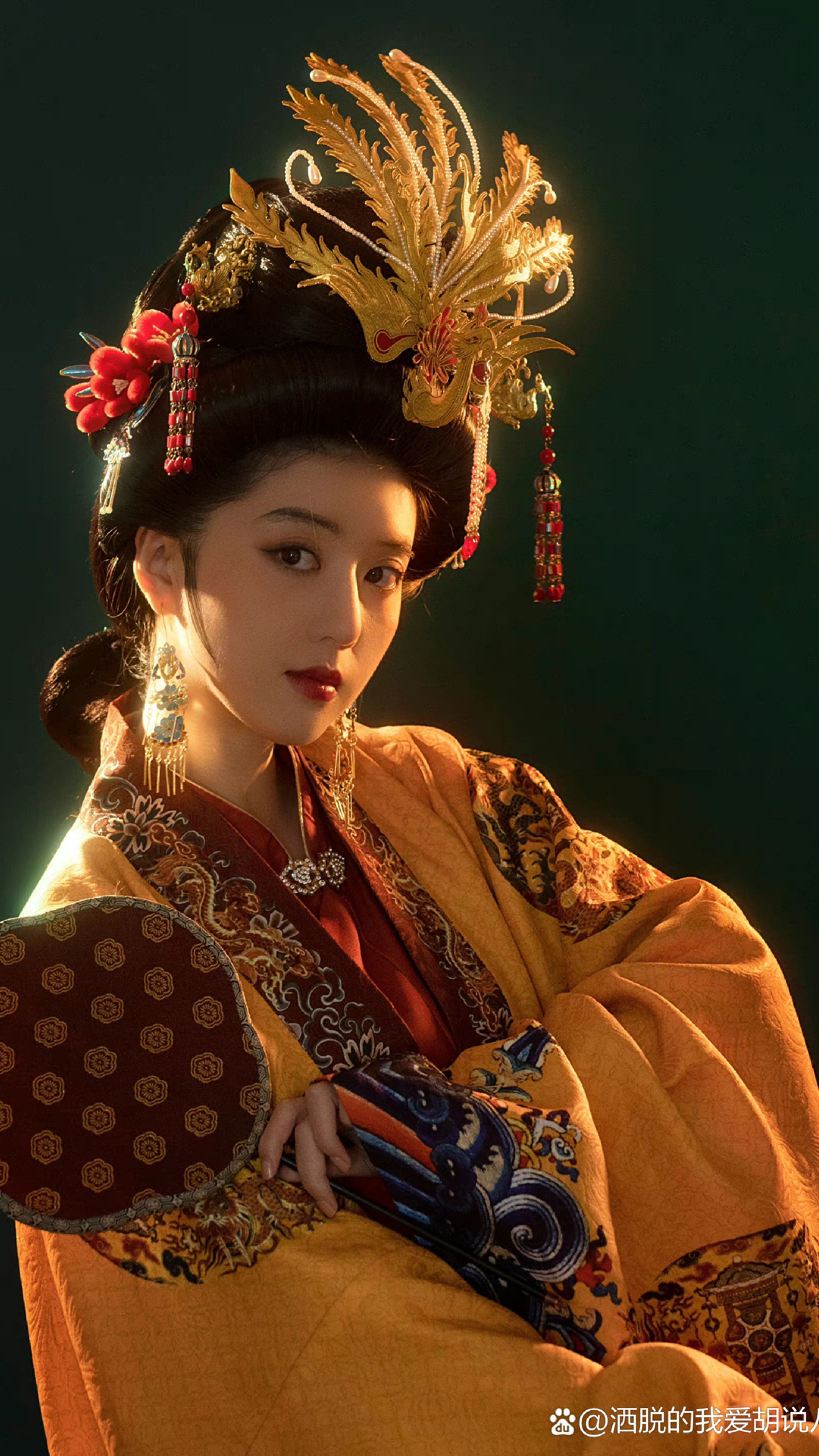 李凯馨在美好年华研习社扮演贾元春,贵气逼人!