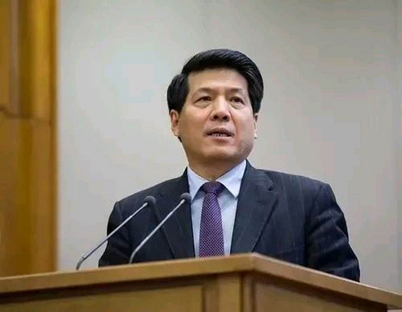 5月23日,在中国欧亚事务特别代表李辉访问巴黎并与法国外交部政治事务