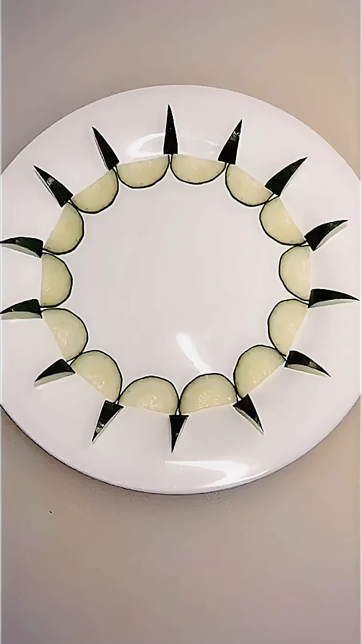 创意黄瓜盘饰围边