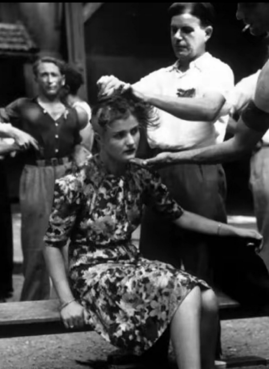 二战时期,法国男人先投降,留下女人遭罪!二战结束后.法国胜利了,女人