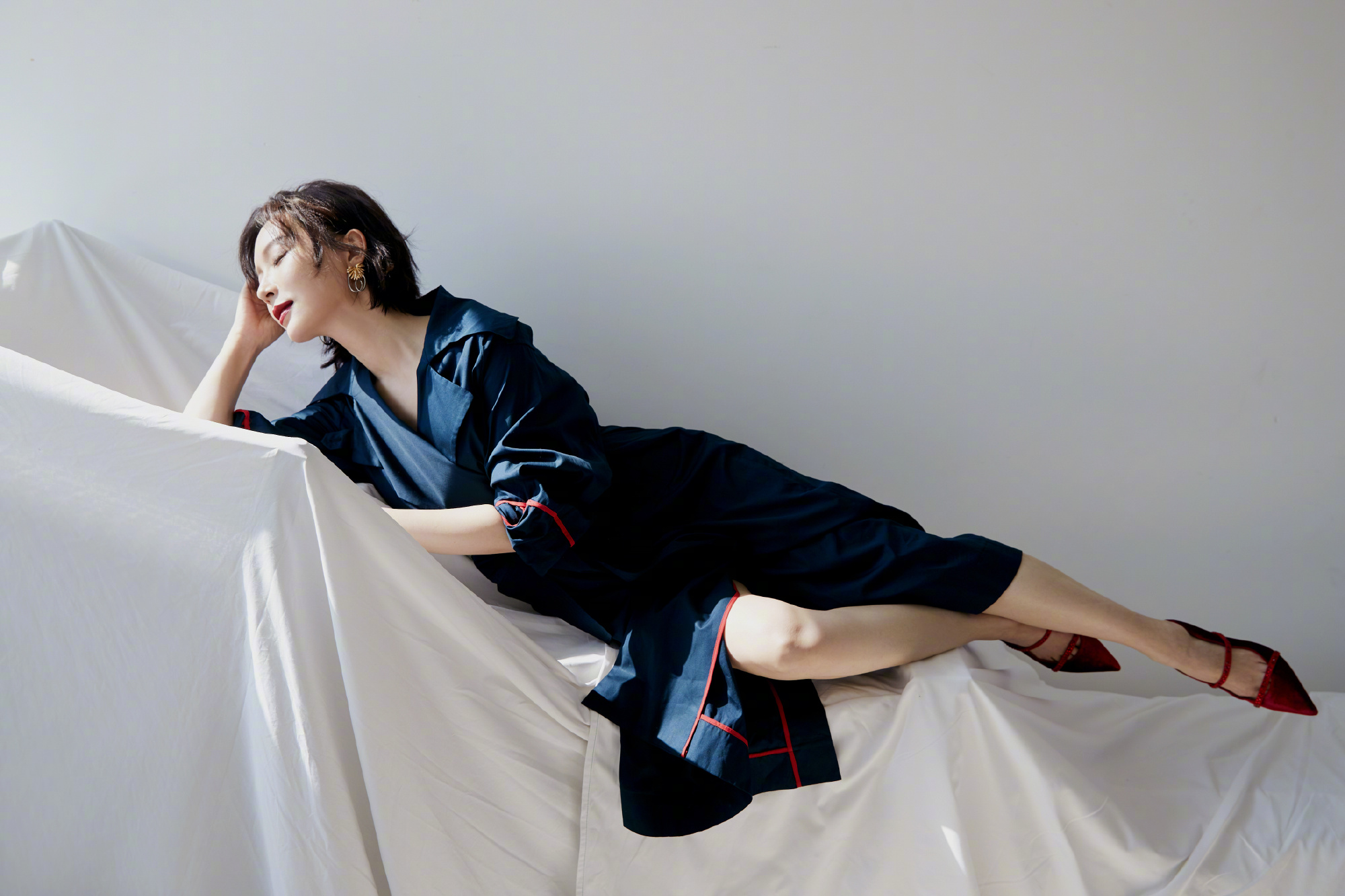 陈数时尚写真,成熟靓丽,优雅动人