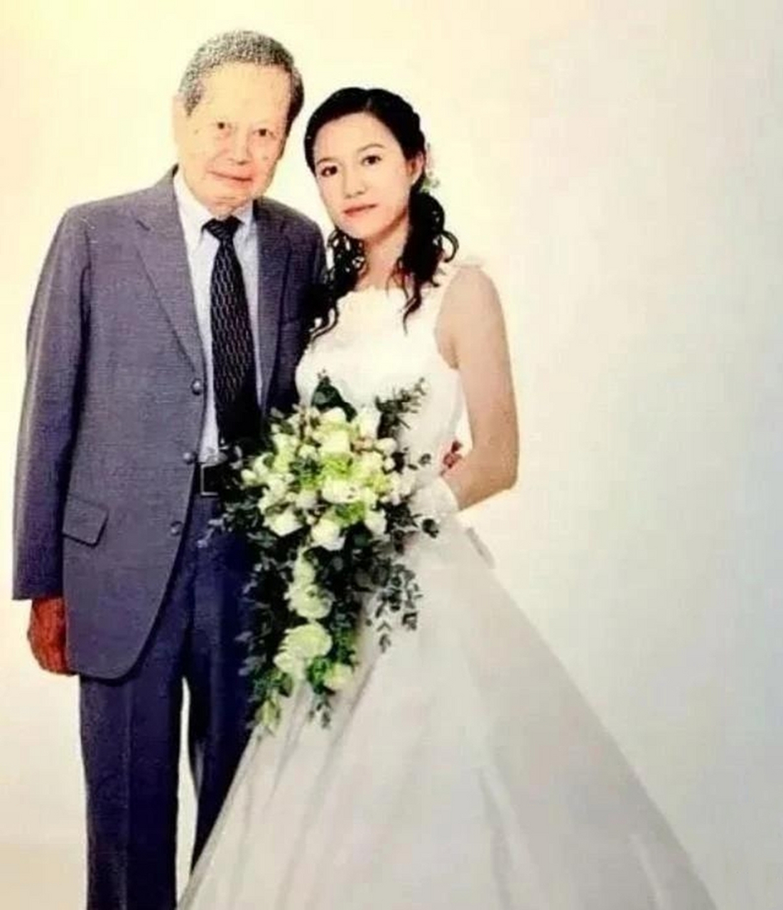 翁帆与杜致礼年轻时候长的真像,一切都是上天的安排,你信吗?