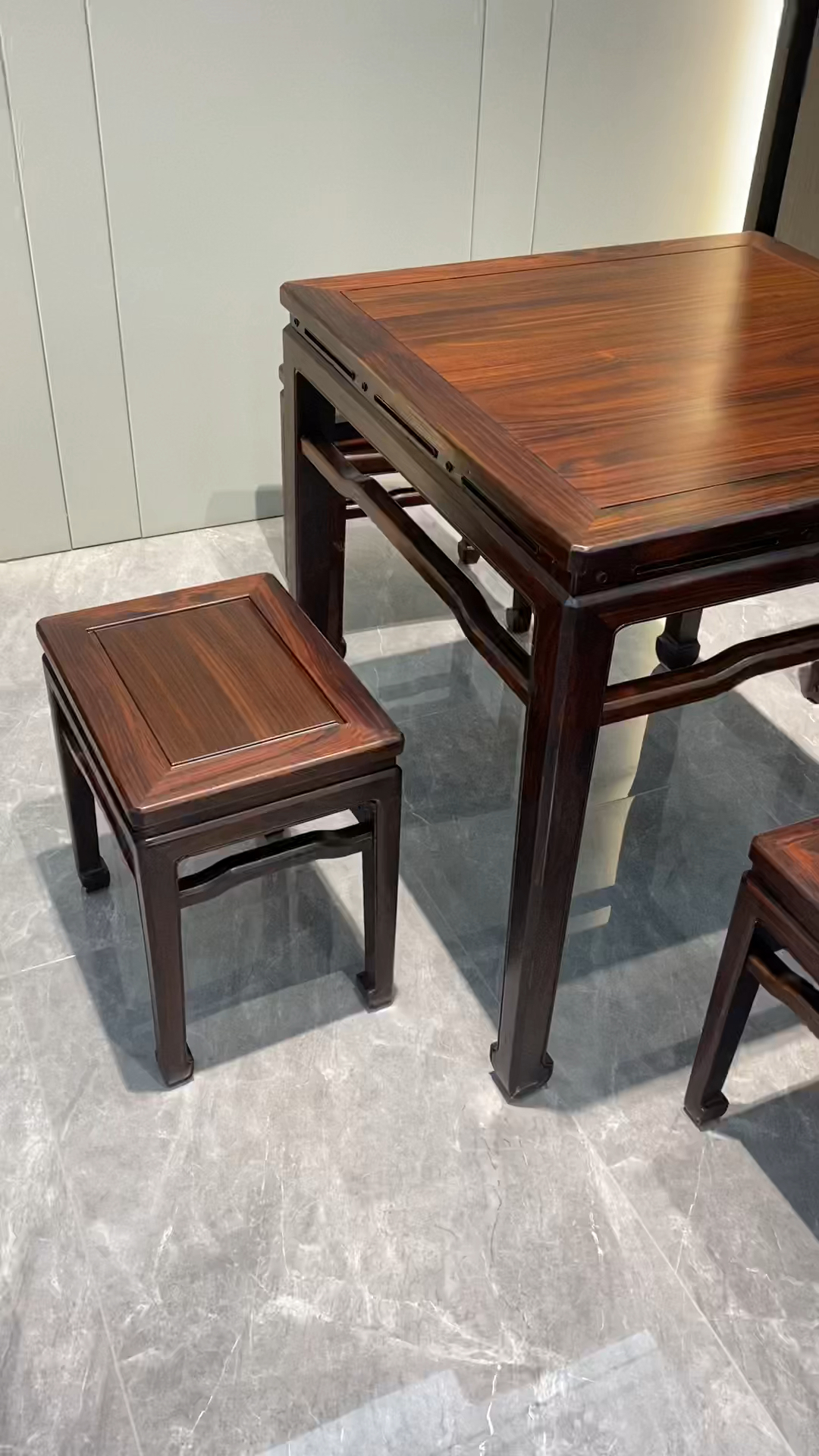 明式休闲四方桌,过十年二十年之后,依然很经典耐看!