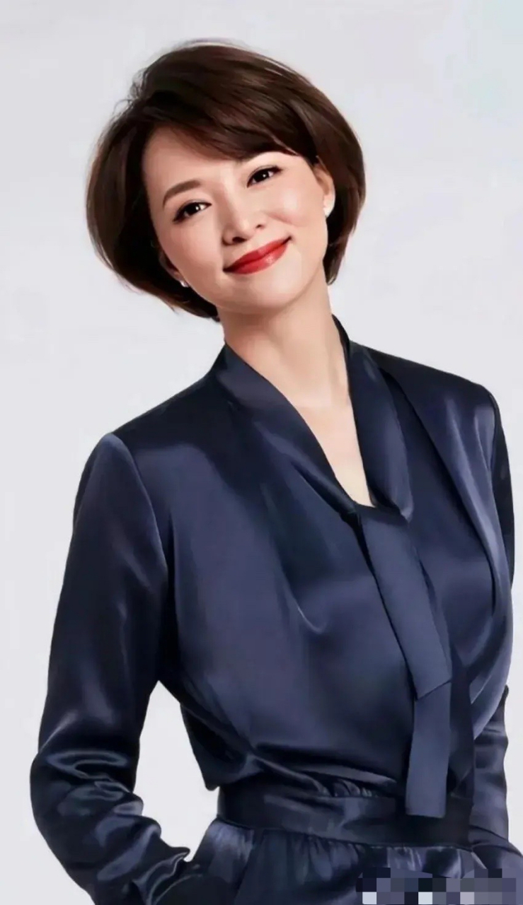 董卿说:"什么东西都有说明书,但人生没有.